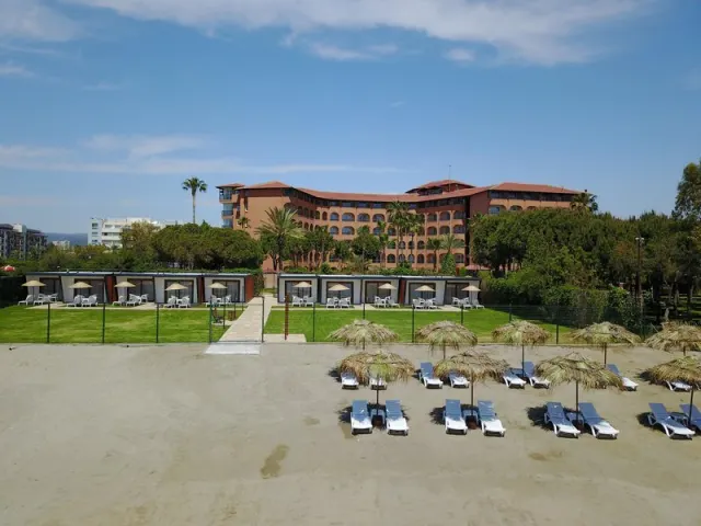 Club Turtas Beach Hotel - photo 3