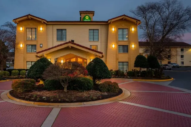 La Quinta Inn by Wyndham Norfolk Virginia Beach - photo 4