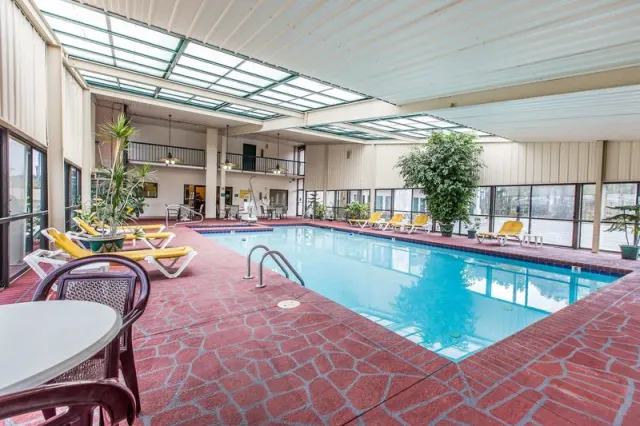 Quality Inn Tifton - photo 2