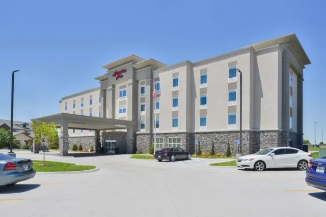 Hampton Inn Emporia - photo 3