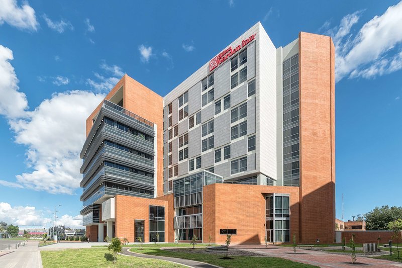 Hilton Garden Inn Bogota Airport - photo 1