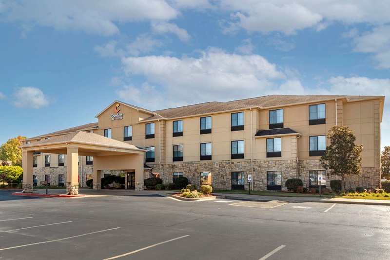 Comfort Inn & Suites Russellville I-40 - photo 1