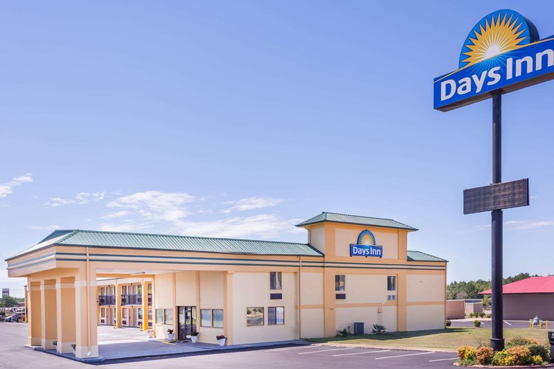 Days Inn by Wyndham Byron - photo 1