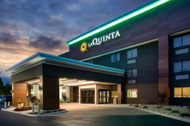 La Quinta Inn Suites by Wyndham Roanoke Salem, Virginia