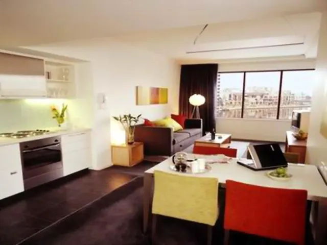 East Perth Suites Hotel - photo 3