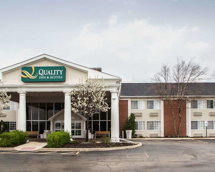 Quality Inn & Suites St Charles - West Chicago - photo 1