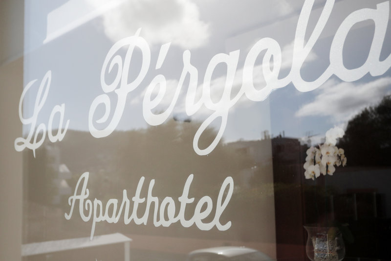 La Pérgola Aparthotel - photo 1