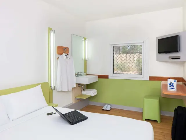 Ibis budget Dandenong - photo 3