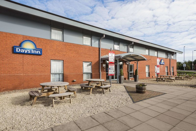 Days Inn by Wyndham Telford Ironbridge M54 - photo 1