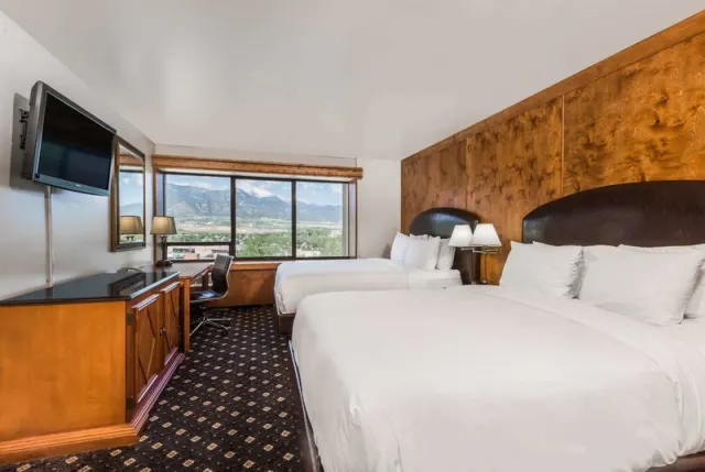 The Antlers A Wyndham Hotel - photo 4