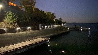 Lake Shore Inn Waterfront - รูปภาพที่ 3