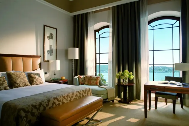 Four Seasons Hotel Istanbul At The Bosphorus - photo 3