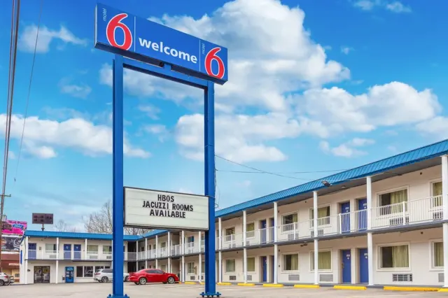 Motel 6 Huntington WV - photo 2