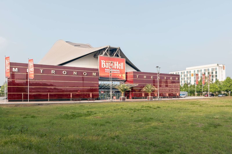 Super 8 by Wyndham Oberhausen - photo 1
