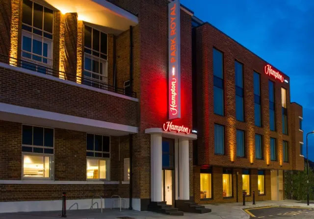 Hampton by Hilton London Park Royal - photo 3
