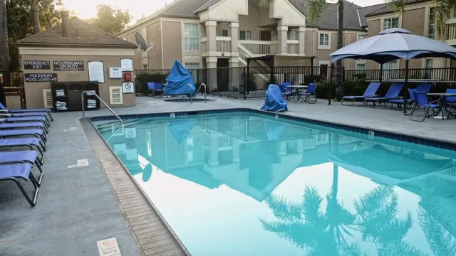 Holiday Inn Baton Rouge South - photo 2
