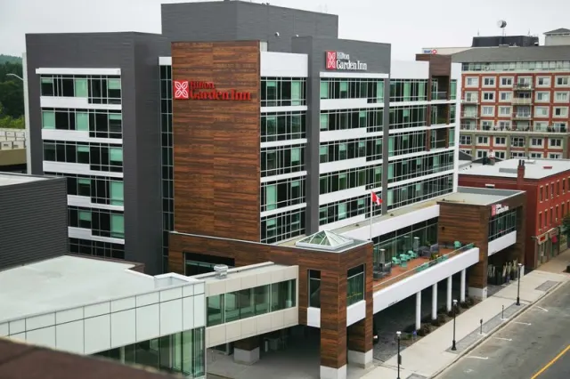 Hilton Garden Inn Fredericton - photo 4