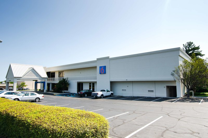 Motel 6 Frederick, MD - Fort Detrick - photo 1