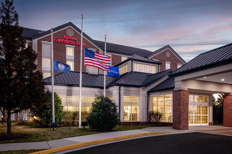 Hilton Garden Inn Fredericksburg - photo 1