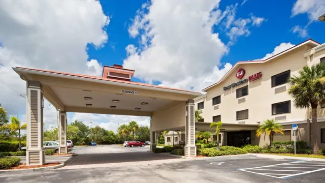 Best Western Plus Sebastian Hotel  Suites - photo 3