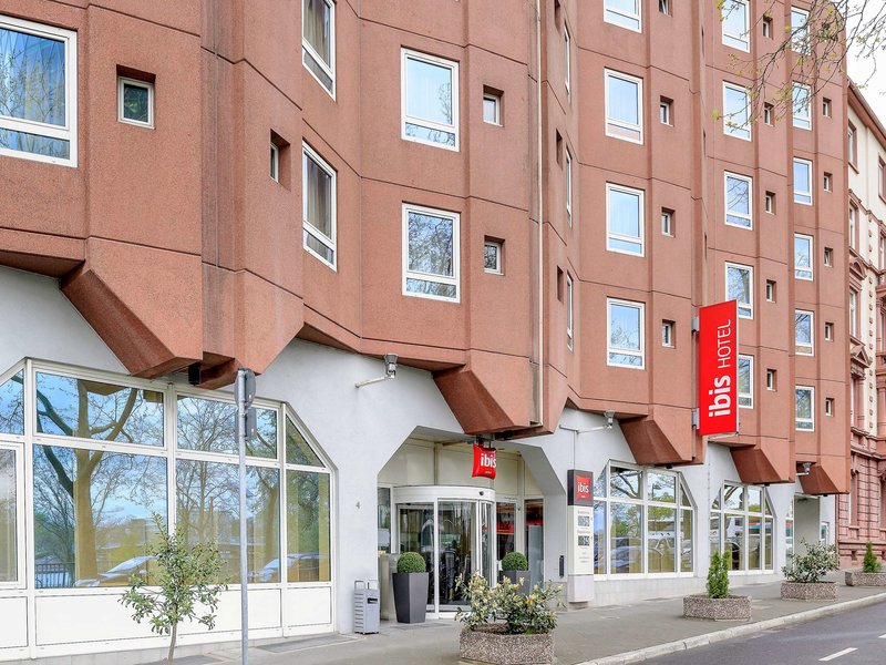 ibis Frankfurt Centrum Hotel - foto 1