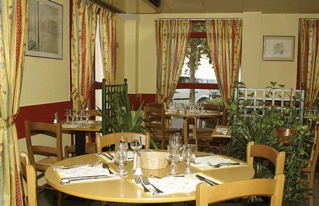 Hôtel Isidore Nice-Ouest - photo 3