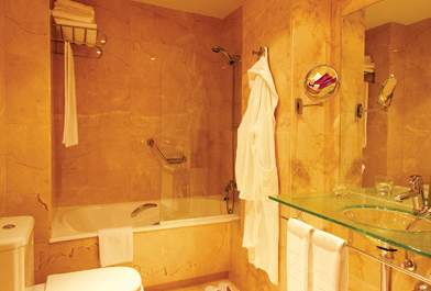 Exe Gran Hotel Almenar - photo 4