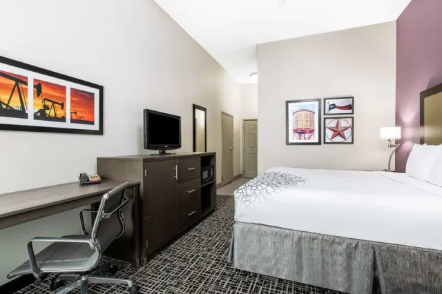 La Quinta Inn & Suites by Wyndham Hillsboro, Hillsboro