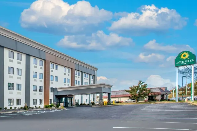 La Quinta Inn by Wyndham St Louis Hazelwood  Airport North, Missouri