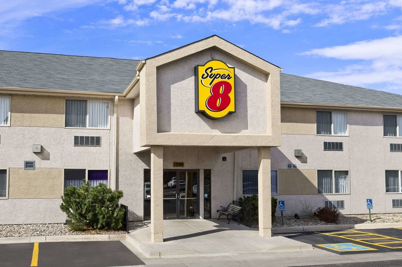Super 8 by Wyndham Colorado Springs Airport - photo 1