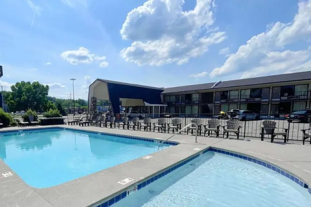 Travelodge by Wyndham Pigeon Forge Dollywood Lane - photo 4