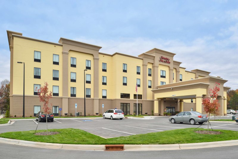 Hampton Inn & Suites Shelby - photo 1