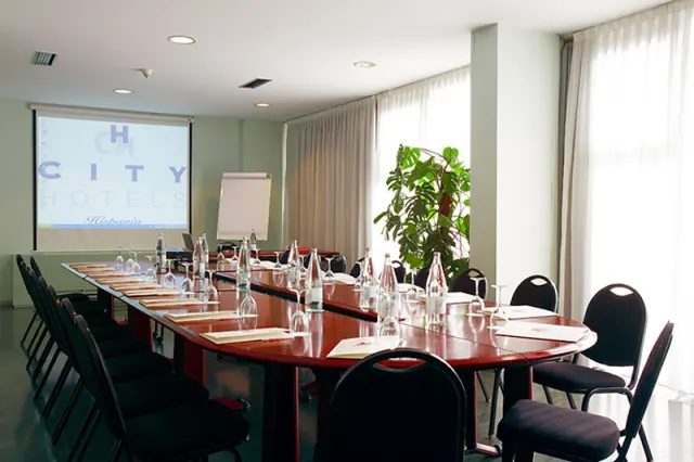 Atenea Barcelona Aparthotel - photo 2