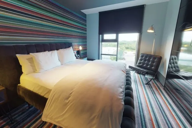 Village Hotel Watford - photo 2