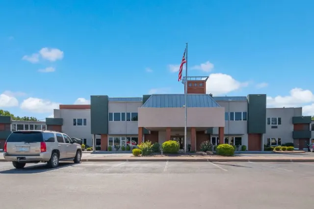 SureStay Plus Hotel by Best Western Lawton - photo 3