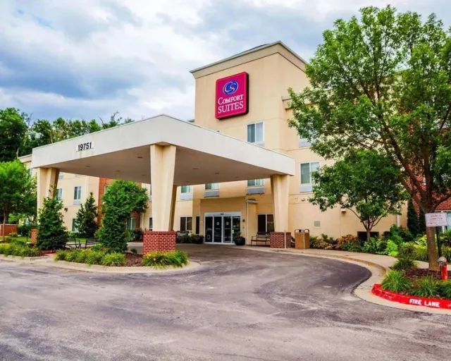 Comfort Suites Independence - Kansas City - photo 2