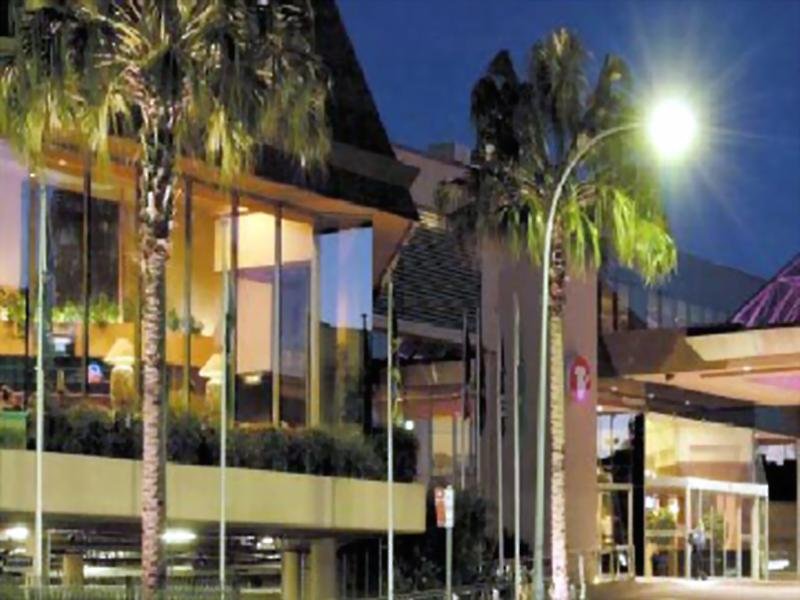Mercure Sydney Bankstown - photo 1