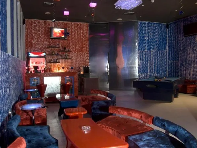 Grandeur Hotel - photo 2