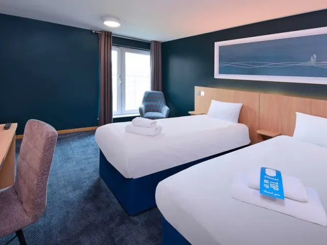 Travelodge Bristol Central Mitchell Lane - photo 4