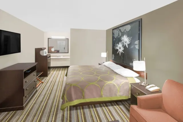 Super 8 by Wyndham Bay St Louis - photo 2