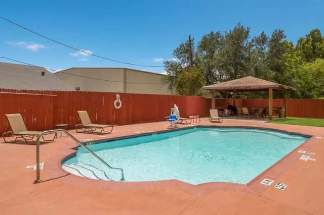 Quality Inn Baytown - Houston East - photo 2