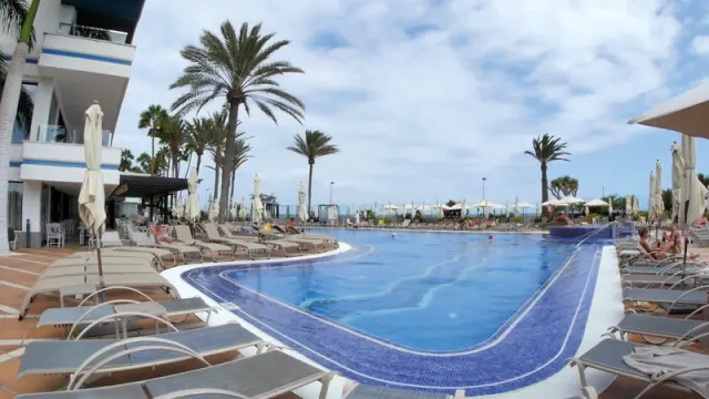 Hotel Faro, a Lopesan Collection Hotel - photo 4