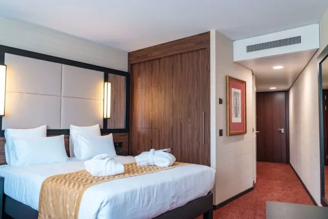 Nash Suites Hotel - fotografija 2