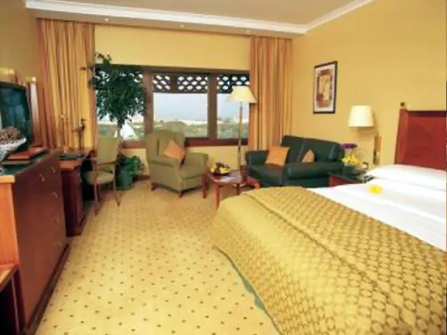 The Diplomat Radisson Blu Hotel Residence  Spa Manama - photo 2