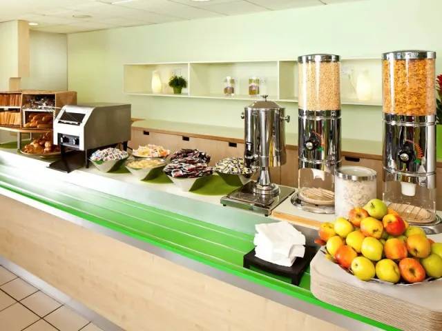 ibis budget Saint-Dié-des-Vosges - photo 4