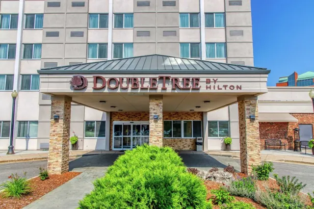 DoubleTree by Hilton Neenah, Wisconsin