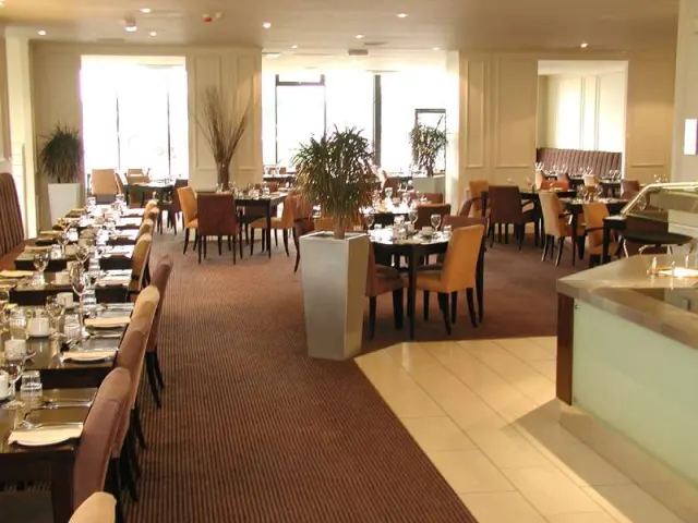 Mercure Telford Centre Hotel - photo 2
