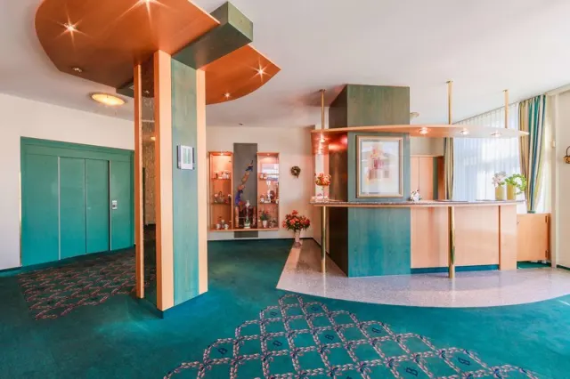 PLAZA Hotel Blankenburg Ditzingen Sure Hotel Collection - photo 3