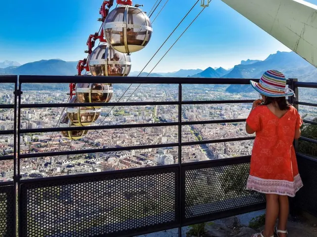 Hôtel ibis Grenoble Centre Bastille - รูปภาพที่ 2