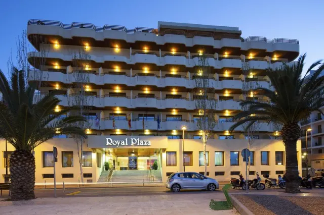 Royal Plaza - photo 2